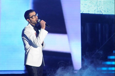 Stefano si esibisce a X Factor 4