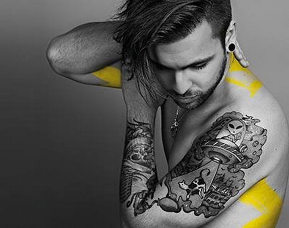 ALESSIO BERNABEI SINGOLO DUE GIGANTI