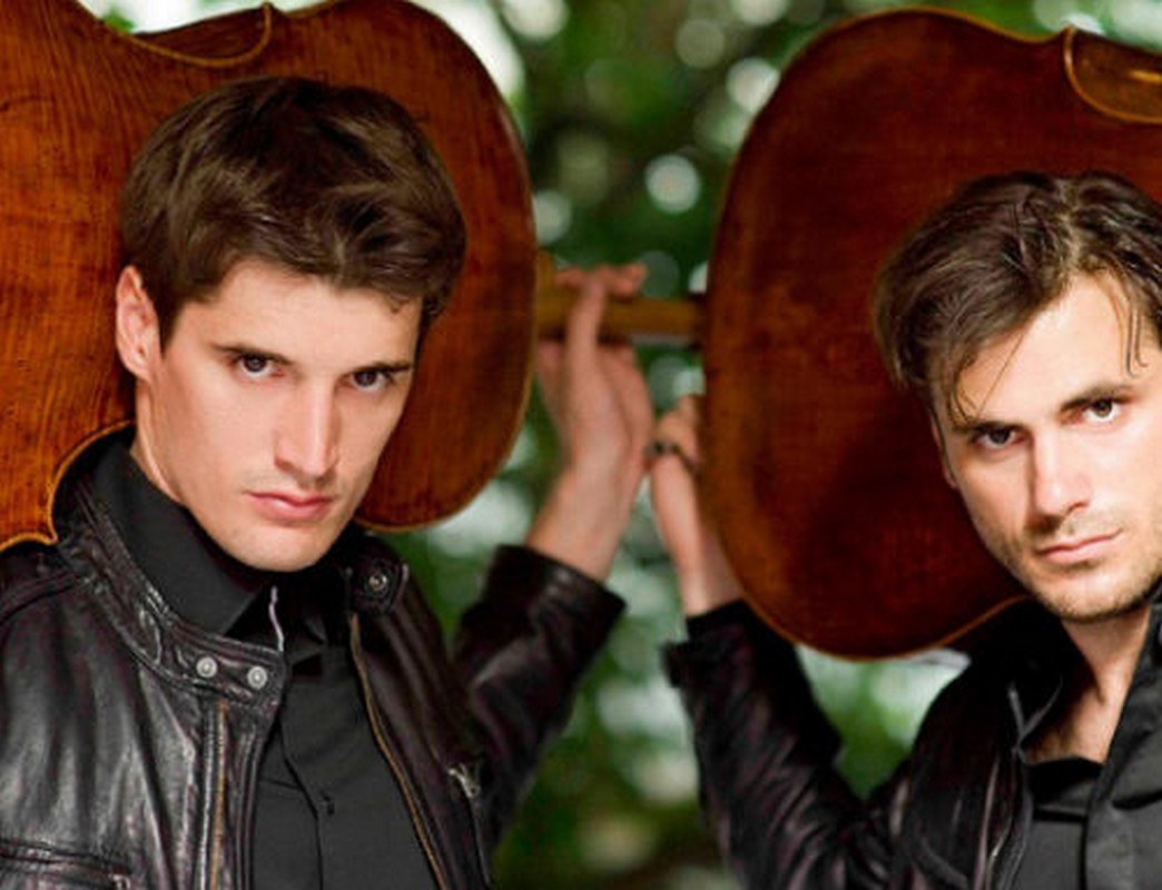 2 CELLOS