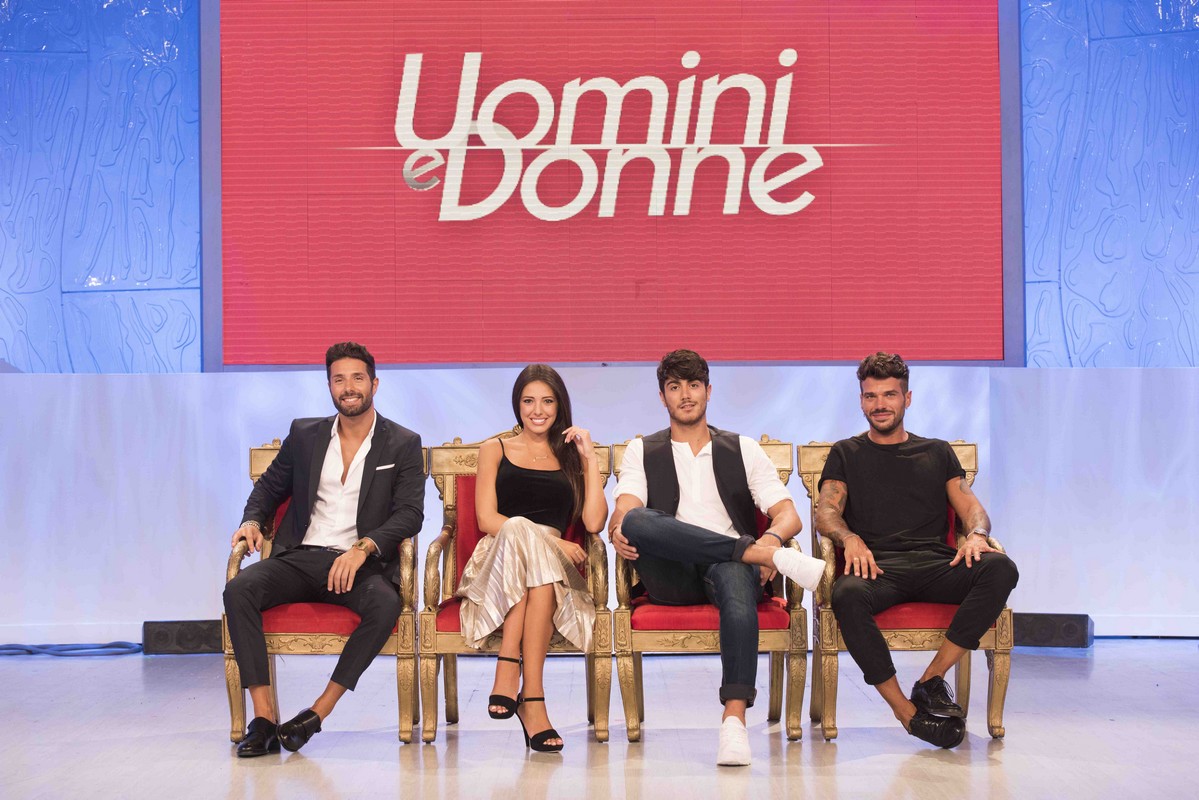UOMINI E DONNE