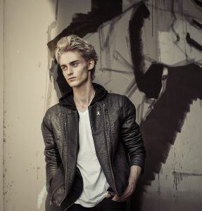 LUCA CHIKOVANI
