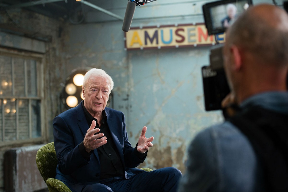 MICHAEL CAINE photo_by Jeff Spicer