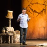 Caveman di Rob Becker