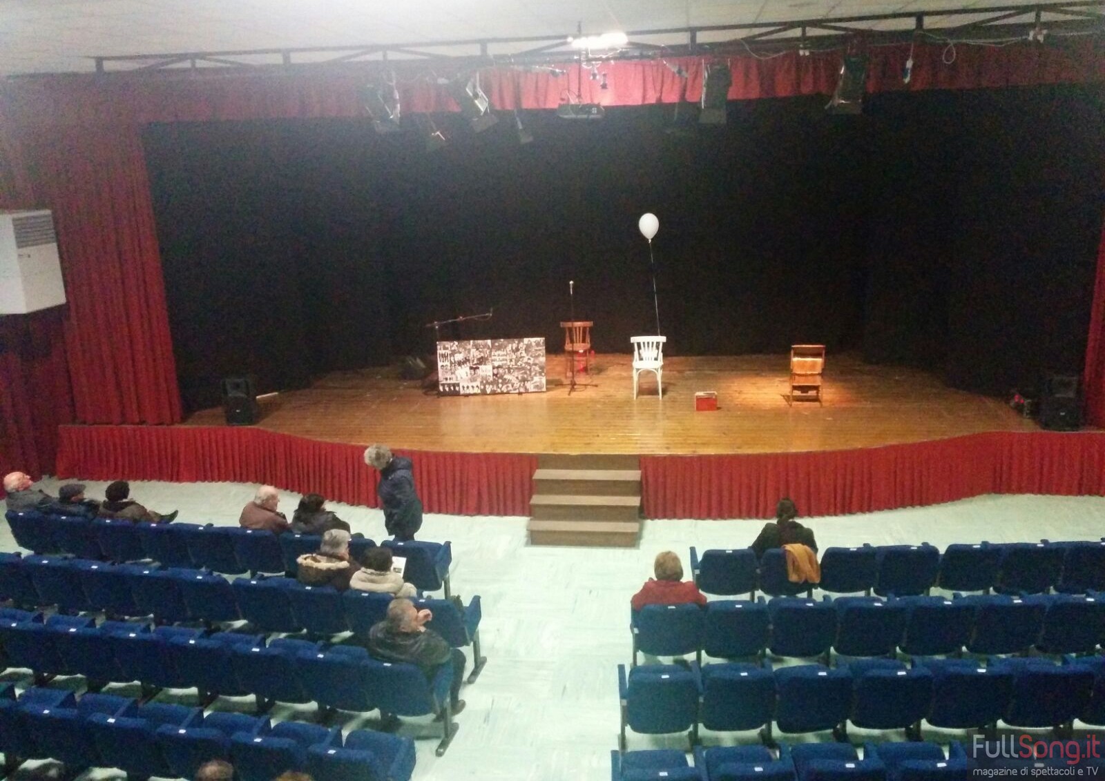 Teatro Mariele Ventre, Sasso di Castalda