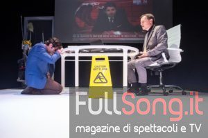 Wet floor, teatro