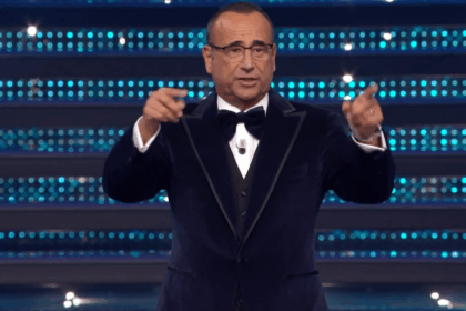 Carlo Conti a Sanremo 2025- Foto Streaming